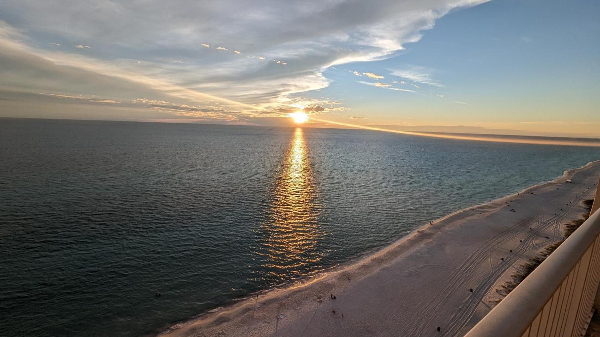 Beautiful Beach Front Condo! - Tidewater 1804 Panama City Beach Exterior photo